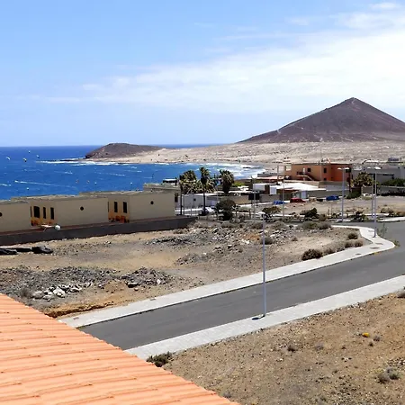 West Mit Terrasse In El Medano (Tenerife)